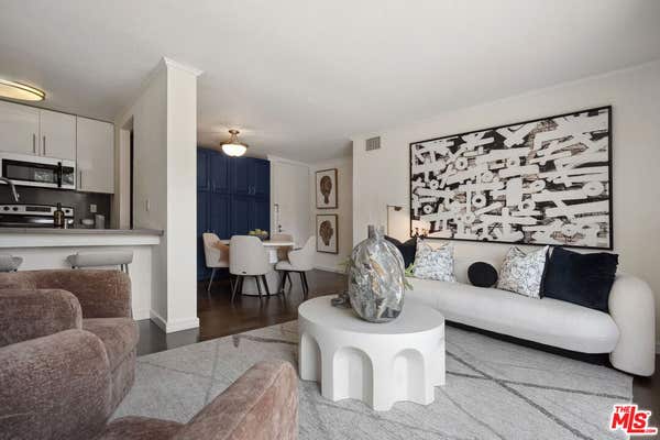 141 S Clark Dr