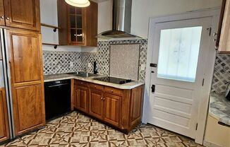 2 beds, 1 bath, $995