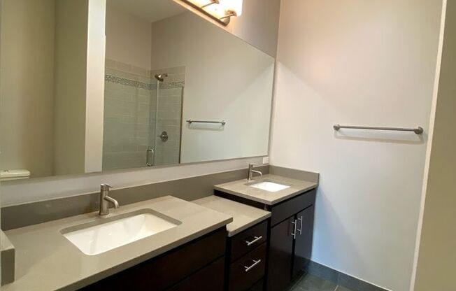 2 beds, 2 baths, 1,300 sqft, $2,895, Unit 1432-313