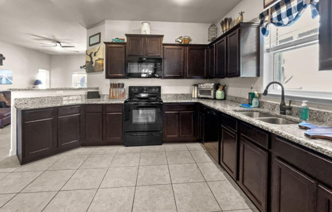 3 beds, 2 baths, $2,250