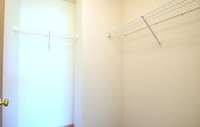 1 bed, 1 bath, 730 sqft, $1,460, Unit 8118-206