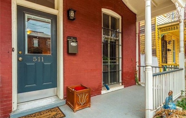 Large 2 Story House, Large Fenced In Yard, Wood Floors, Central Air, Quiet Community