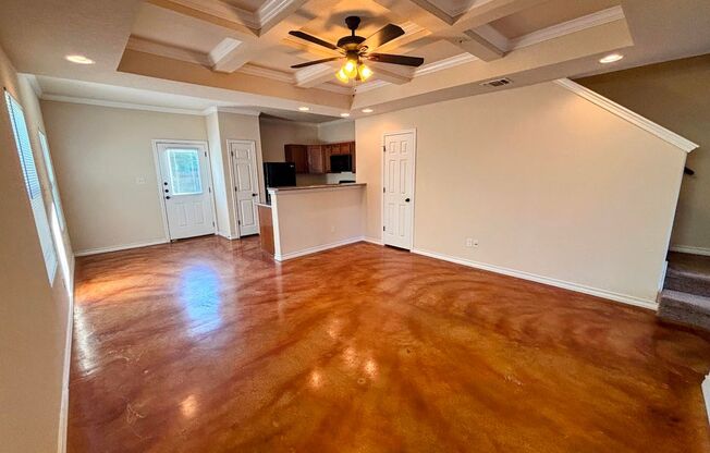 Great Townhome, Move-in Ready! Great Location, End Unit