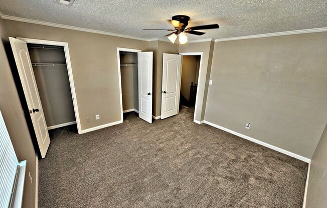 2 beds, 1.5 baths, 1,250 sqft, $975, Unit 2420 #1