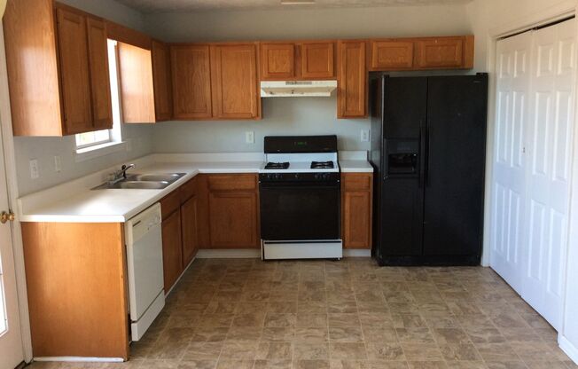 3 beds, 2 baths, $1,745