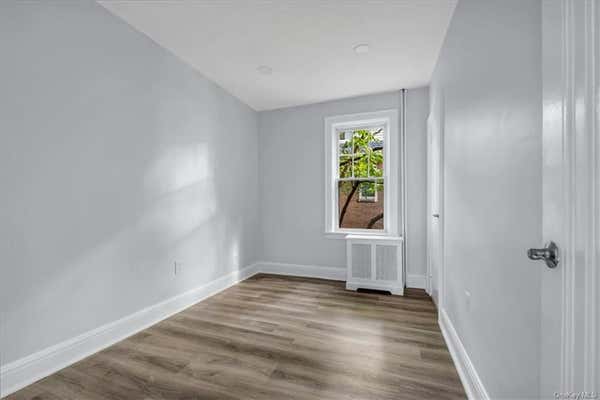 3 beds, 1 bath, 1,400 sqft, $4,300, Unit 2