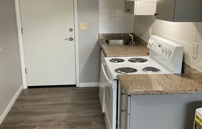 1 bed, 1 bath, 500 sqft, $1,100, Unit 41-B