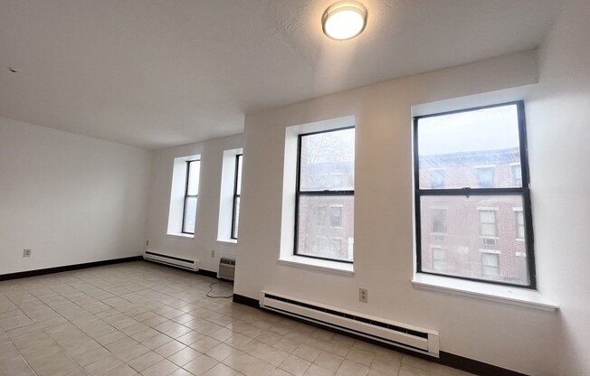 1 bed, 1 bath, 550 sqft, $2,500, Unit 102