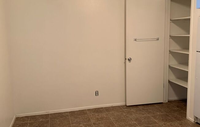 2 beds, 1 bath, 900 sqft, $1,195, Unit 15A