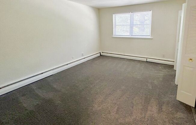 1 bed, 1 bath, 725 sqft, $1,189, Unit E302