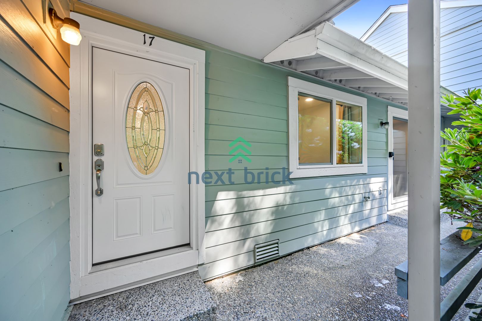 Beautiful home with 3 beds, 2 baths for rent