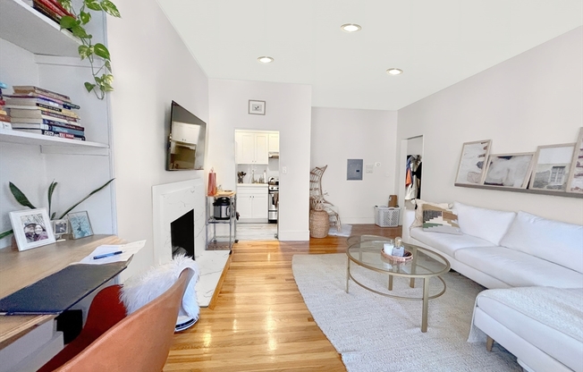 426 MARLBOROUGH ST