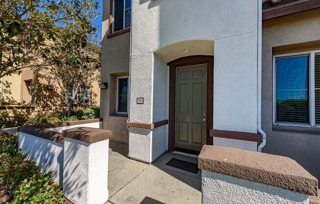 Serenity and Luxury Abound in Eastlake!