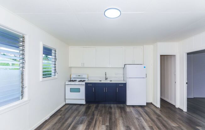 Renovated 2 bedroom, 1 bath upstairs unit includes all utiilities