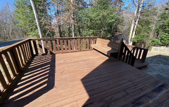 Great location In Mechanicsville! Three bedrooms plus bonus room/fourth bedroom, 2.5 baths and garage! Available in April