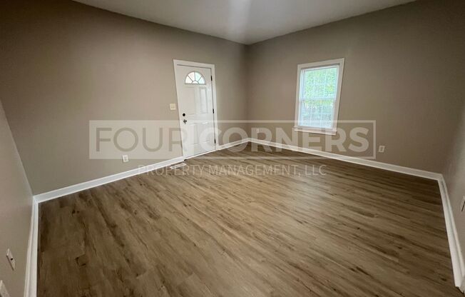 1 bed, 1 bath, 920 sqft, $750, Unit A