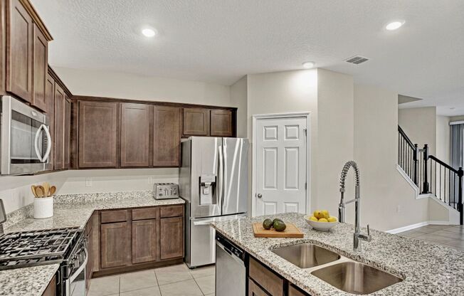 Modern 3 Bed 2.5 Bath Townhome. Garage. Lanai. Amenities. Pet Friendly. Lawn Care Included! $500 Off Rent!! Application Fee and Lease Fee Waived!