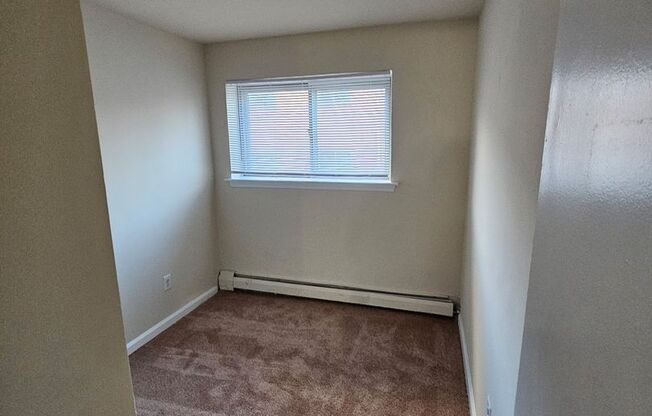 1 bed, 1 bath, 725 sqft, $1,275, Unit H06