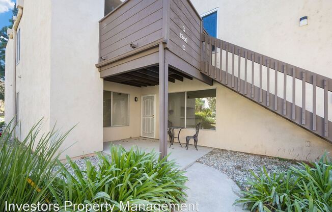 1360 Cabrillo Park Dr Apt C