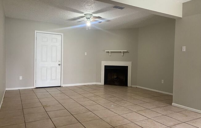 2 beds, 1.5 baths, 1,100 sqft, $900, Unit GM 2038-B