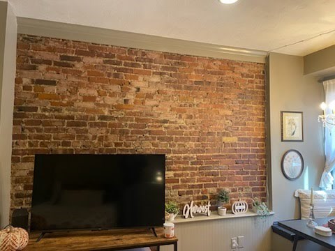 158 Cottage St Apt 1F