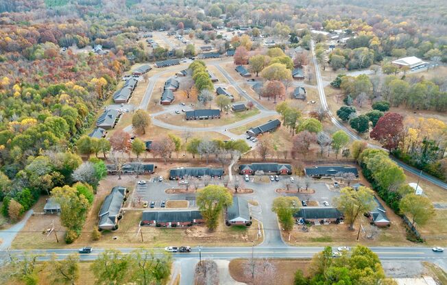 1 bed, 1 bath, 624 sqft, $975, Unit 906-906D Foxcroft