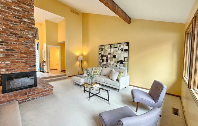 $3,500 - 4 Bed / 3.5 Bath Stunning South Hill Rancher
