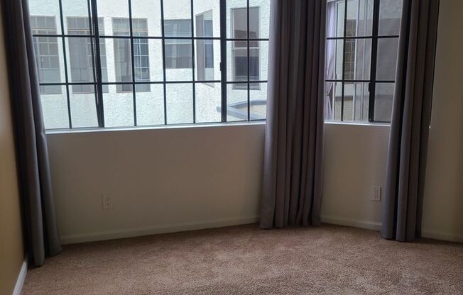 2 beds, 2 baths, 1,013 sqft, $2,950, Unit 412