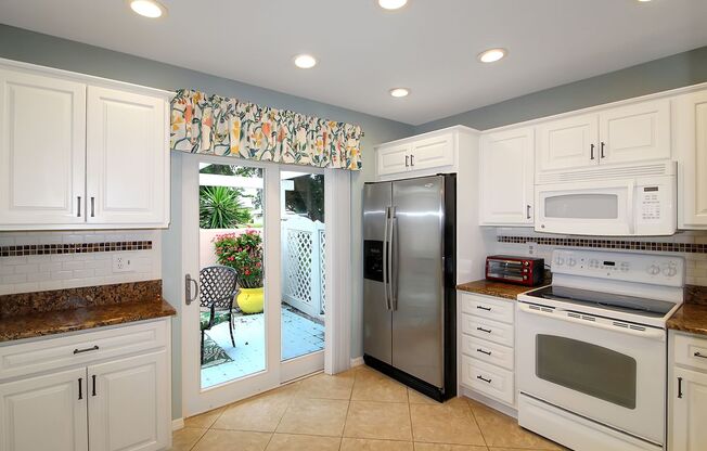 Plantation Golf and Country Club Annual Villa for Rent