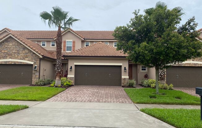 Stunning 4 Bed 3.5 Bath Townhome in Gated Community in Lake Nona Area