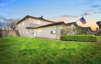 Remodeled 2 Bedroom Condo with Garage