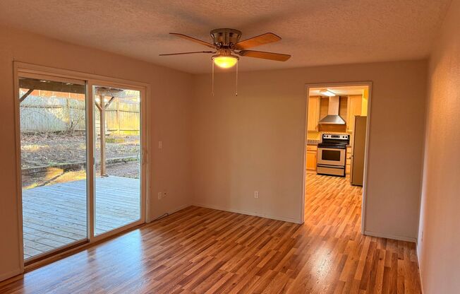 Super Cute Ranch Style 3 Bedroom 2 Bathroom Home!! Bright Kitchen! Fenced Backyard! Garage!