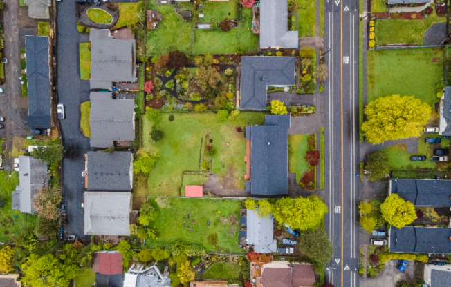 2617 E MCLOUGHLIN BLVD