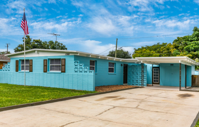 1502 CHANDLER AVE