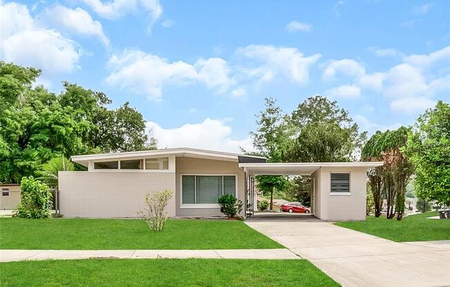 5815 HARRINGTON DR