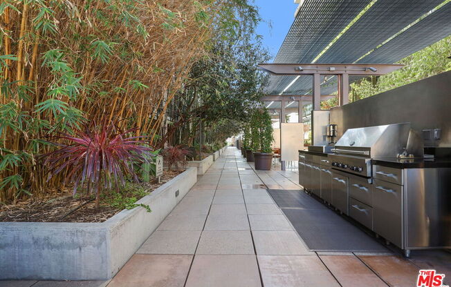 1 bed, 1.5 baths, 1,200 sqft, $4,995, Unit 916