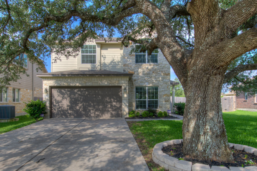 Gorgeous  4 Bedroom 2 bath home in Avery Ranch!
