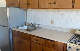 1 bed, 1 bath, $770, Unit 5551 E Helen St