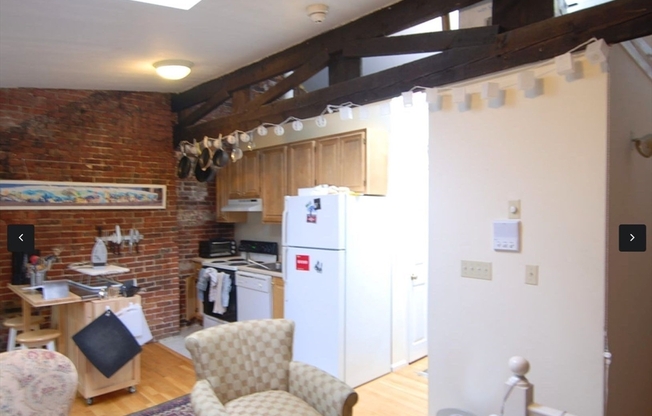 76 TYLER ST