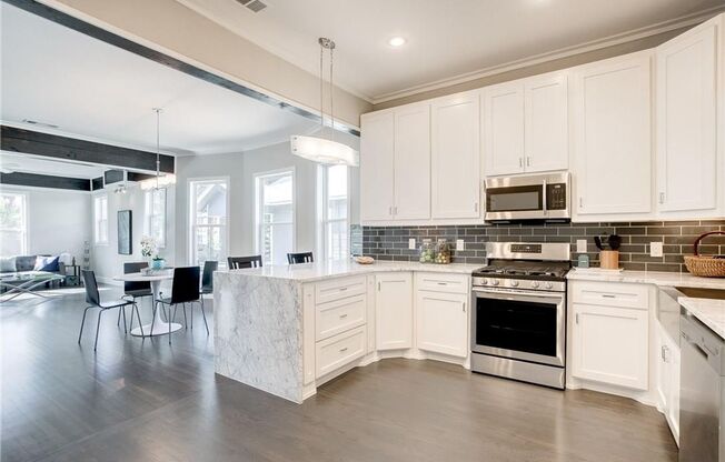 Beautifully Updated 2-Bed, 2-Bath Home with Modern Finishes & Spacious Layout for rent in Dallas!