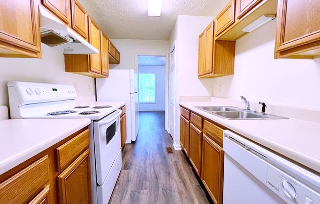 1 bed, 1 bath, $925, Unit 2200-B