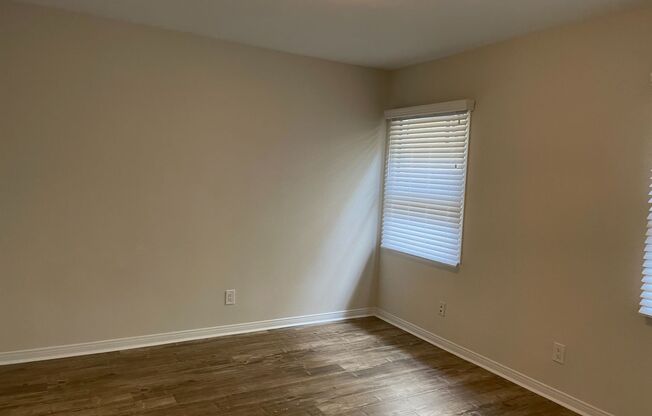 1 bed, 1 bath, $2,195, Unit 13