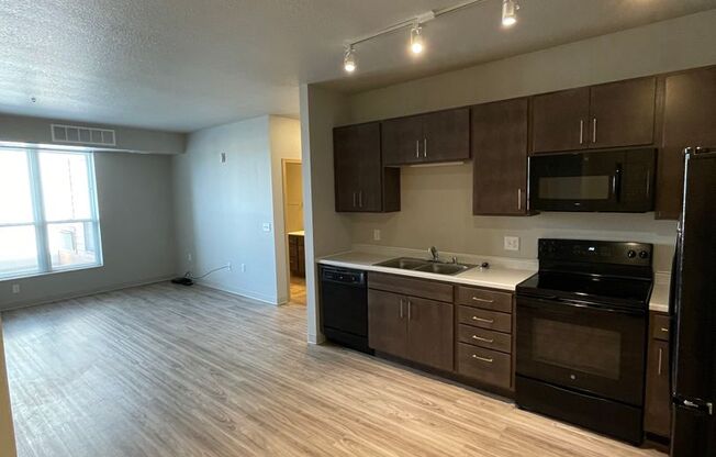 2 beds, 2 baths, 894 sqft, $1,854, Unit 513