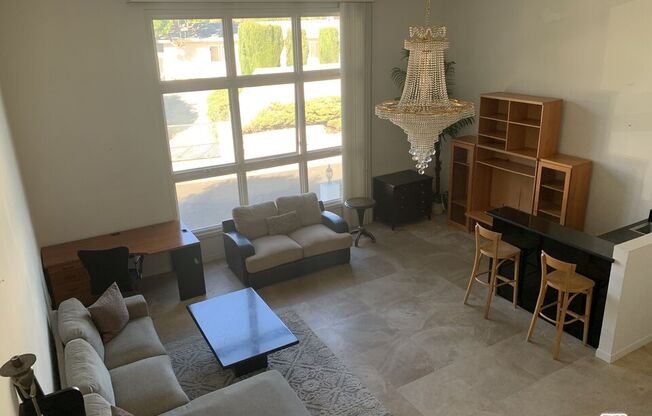 1 bed, 1 bath, 1,000 sqft, $2,600, Unit GUESTHOUSE