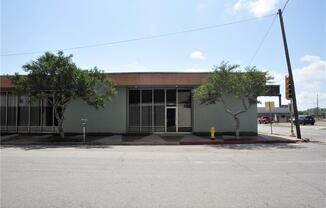 827 N Tancahua