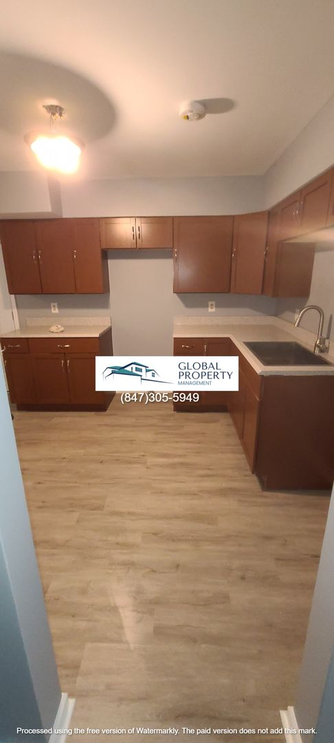 3 beds, 1 bath, $1,875