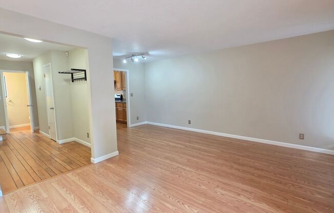 Spacious 2BR Condo with Central A/C, Bonus Room & Huge Storage – Walk to Burlingame Avenue