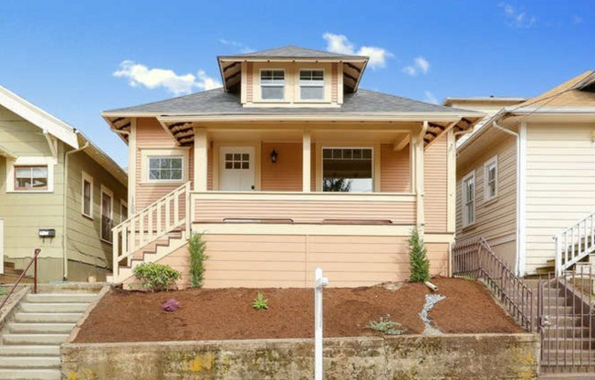 Spacious, Charming Home Near the Alberta Arts District!