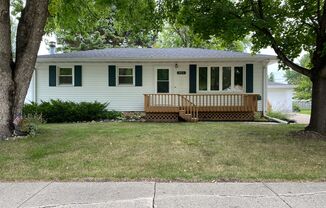 3 Bed 2 Bath House Available! Near UND, Double Garage, Fenced Yard!