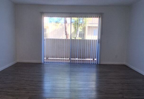 1 bed, 1 bath, 665 sqft, $1,900, Unit 210